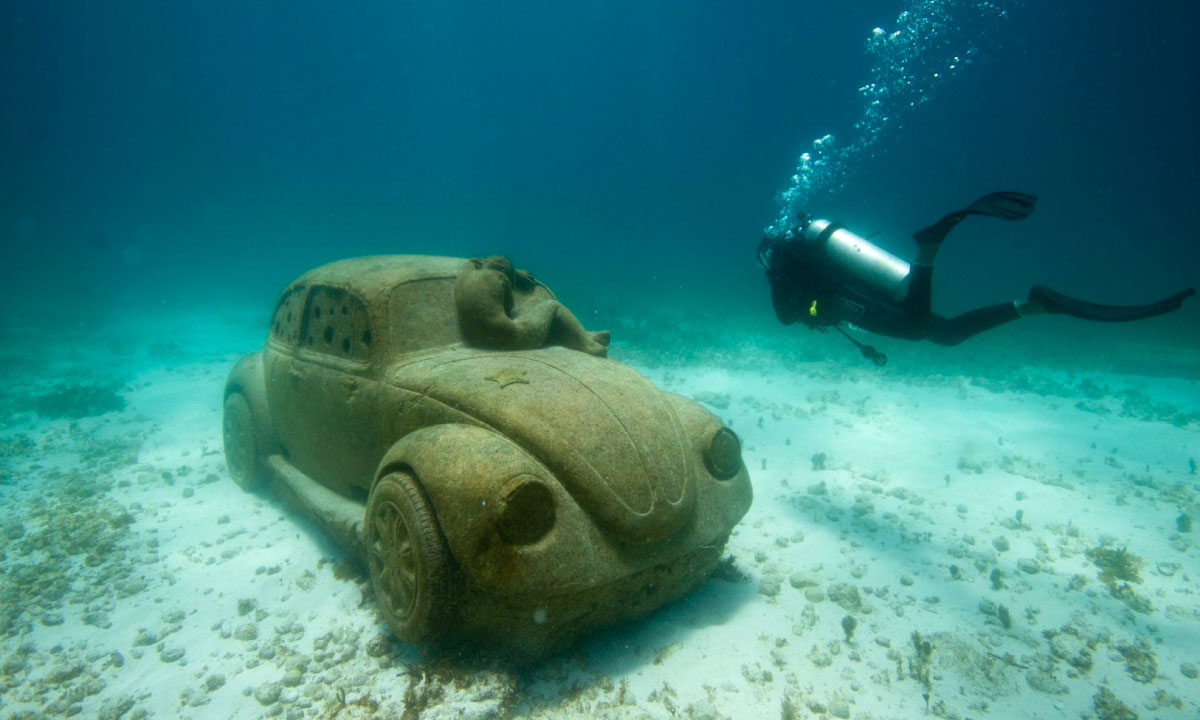 vehiculo en musa cancun