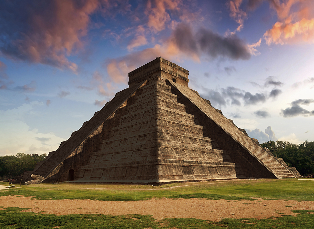 Equinoccio en la pirámide maya de Kukulkán