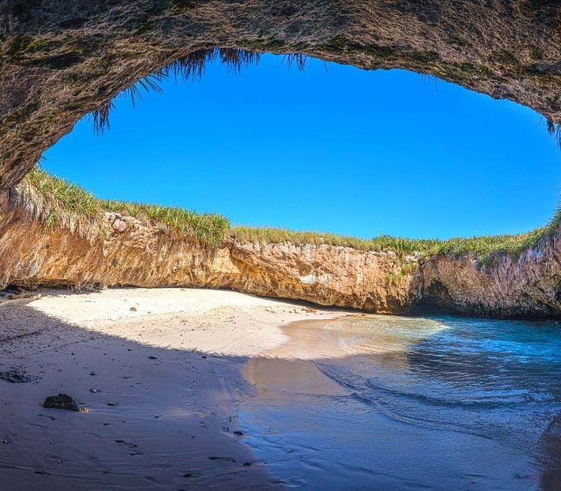 cala de playa escondida