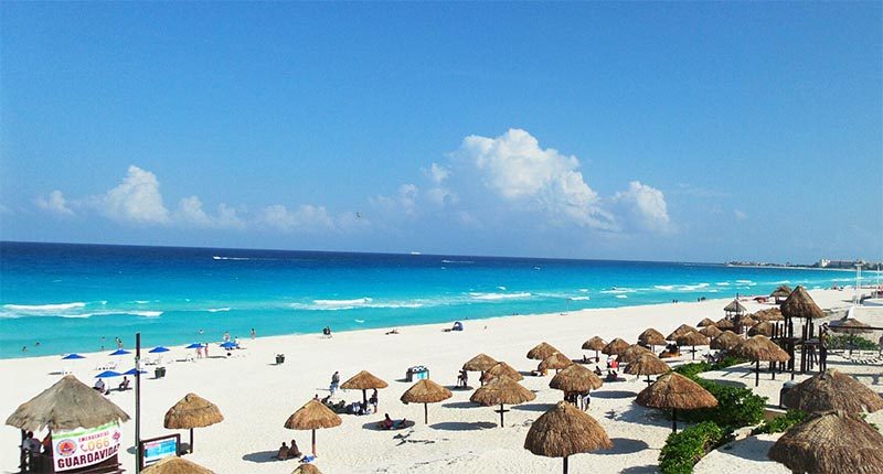 Playa Delfines